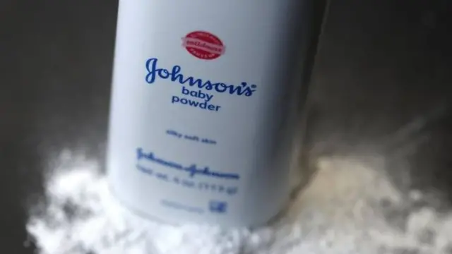 Johnson and Johnson ABD'de bebek pudrası satışını durduruyor - BBC News Türkçe