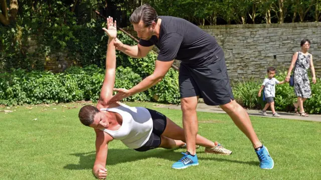 Aaron Rolley, "Her anne için çalışma yöntemi daha farklı olacaktır" diyor