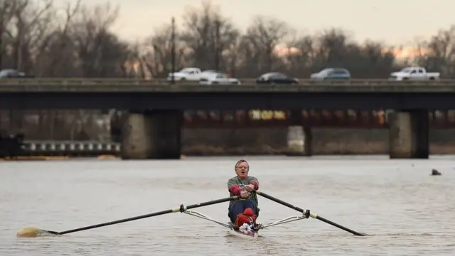 คนพายเรือ