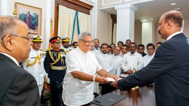 பொறுப்பேற்கும் கமல் குணரத்ன