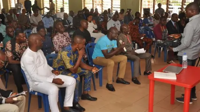 Ndí bíara mmemme iwepúta akwúkwó n'óha nke