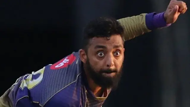 वरुण चक्रवर्ती