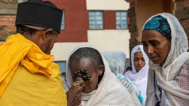 መስቀል ዝሳለማ ኣዴታት ኤርትራ