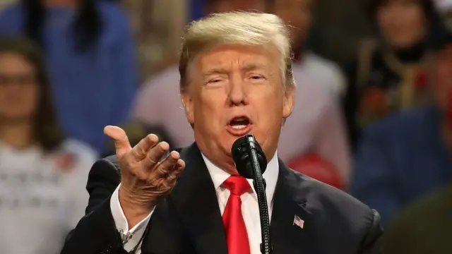 डोनल्ड ट्रंप