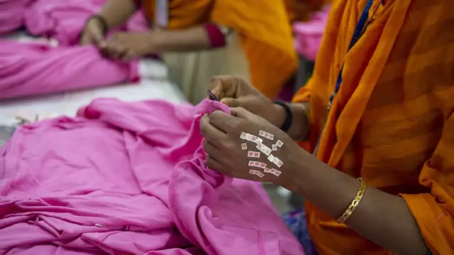 শ্রম আইনে চাকুরিচ্যুতি সম্পর্কে সুনির্দিষ্ট নিয়ম করা আছে।