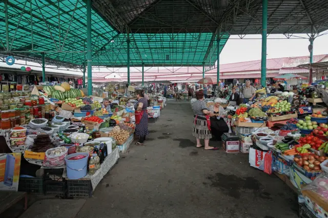 Prizor iz „rinoka“ u centru Stepanakerta, glavnog grada međunarodno nepriznate Republike Arcah
