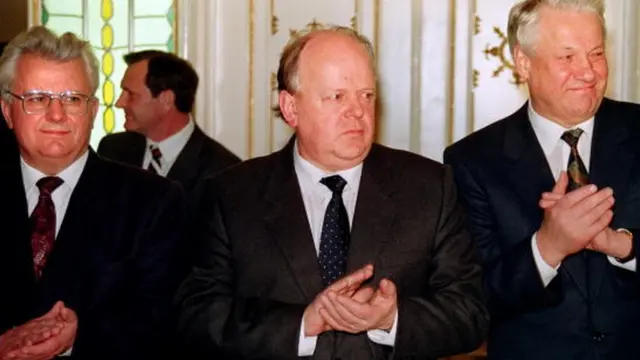 Леонід Кравчук, Станіслав Шушкевич, Борис Єльцин