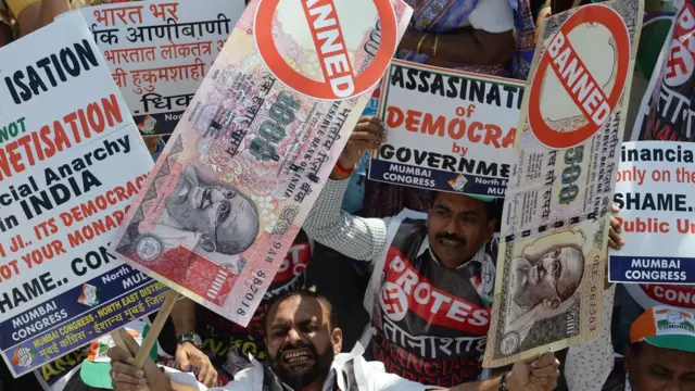 பண மதிப்பு குறைப்பு போராட்டம்