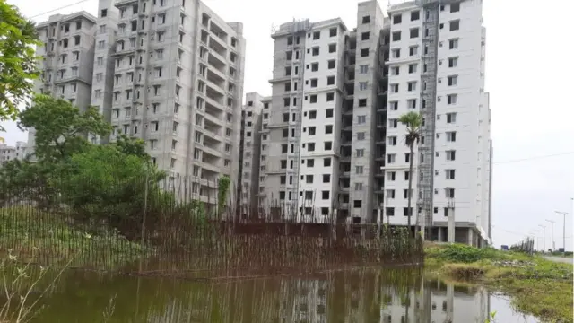 అమరావతిలో భవనాలు