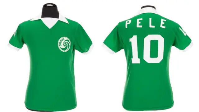 Camisa que Pelé usou nos jogos do Cosmos, nos Estados Unidos