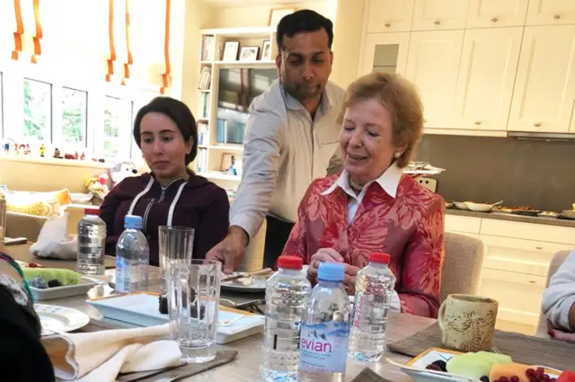 La princesse Latifa bint Mohammed Al Maktoum déjeune avec Mary Robinson, ancienne Haut-Commissaire des Nations unies aux droits de l'homme et ancienne présidente de l'Irlande - photo publiée en décembre 2018