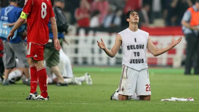 Kaká praying on the pitch