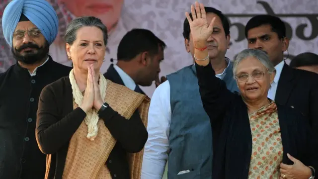 सोनिया गांधी, शीला दीक्षित