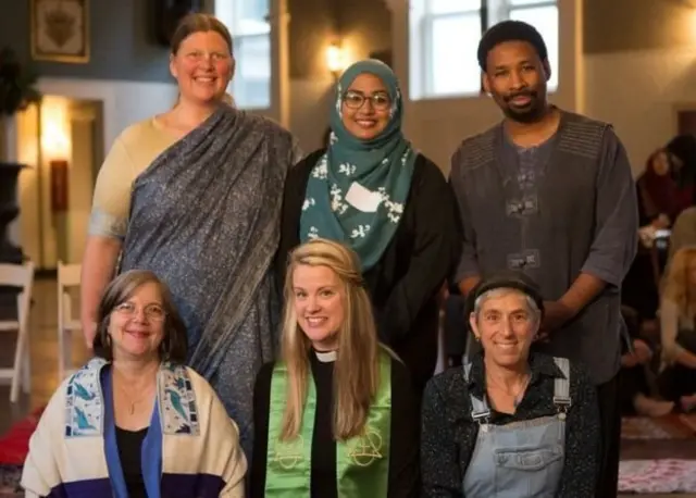 বিভিন্ন ধর্মের মানুষের মধ্যে সম্প্রীতি তৈরিতে কাজ করে পরিচিতি পেয়েছেন জাবিন আহমেদ রুহি