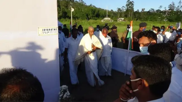 அறுமுகன் தொண்டமானின் உடல் தகனம் செய்யப்பட்டது.