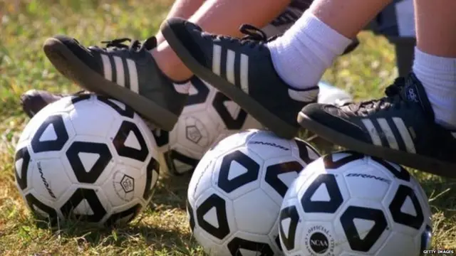 ਫੁੱਟਬਾਲ, ਭਾਰਤ, ਖੇਡ