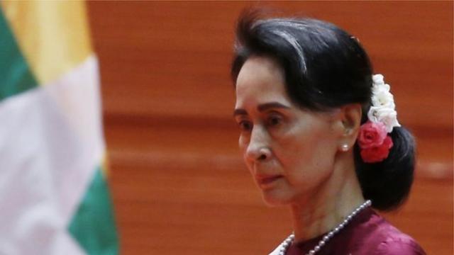 Bà Aung San Suu Kyi đối mặt với chỉ trích quốc tế