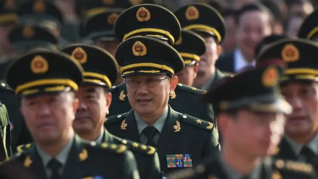 Китайские офицеры - делегаты XIX съезда КПК