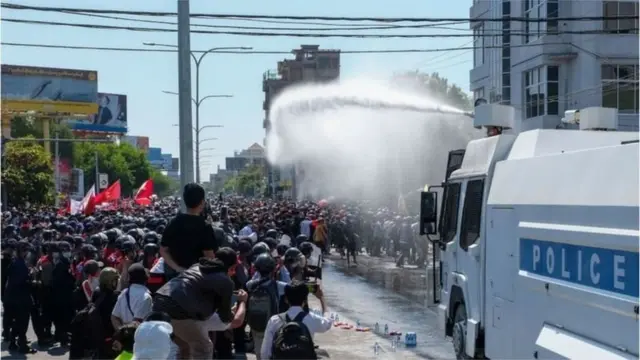অভ্যুত্থানের পর থেকে ব্যাপক বিক্ষোভ চলছে মিয়ানমারে