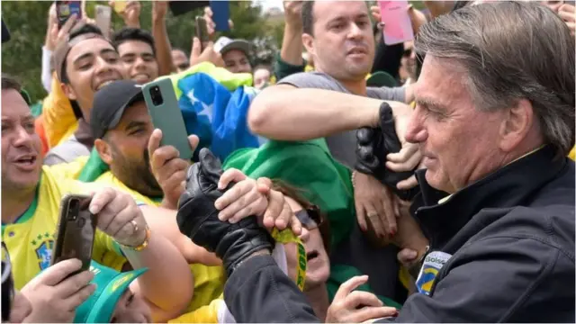 Bolsonaro e seus apoiadores