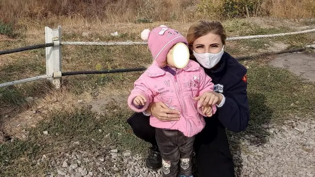 Дівчинка, яку Анастасія вивела з мінного поля