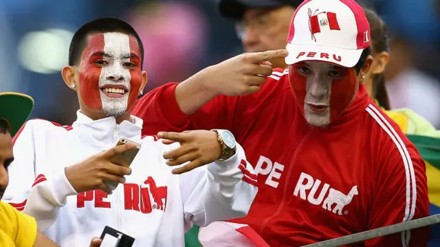 Fanáticos de fútbol peruanos
