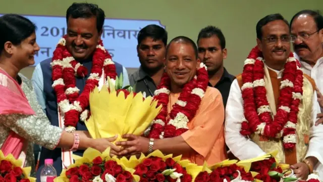 योगी, केशव प्रसाद मौर्य और दिनेश शर्मा