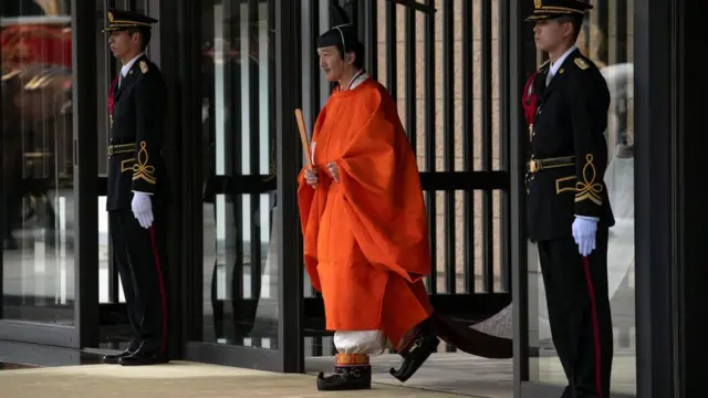 Prince Fumihito leaves the imperial palace after being declared second in line to the throne
