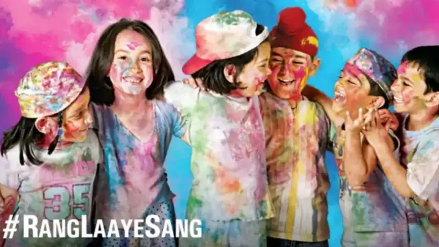 সার্ফের বিজ্ঞাপনের মূল থিম ছিল সাম্প্রদায়িক সম্প্রীতি