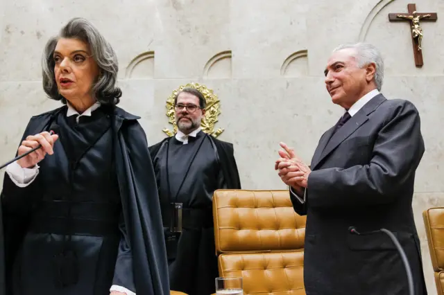 Presidente Michel Temer com os Ministros Cármen Lúcia e Dias Toffoli nos cargostudo sobre apostas de futebolPresidente e Vice-Presidente do Supremo Tribunal Federal e do Conselho Nacionaltudo sobre apostas de futebolJustiça,tudo sobre apostas de futebolsetembrotudo sobre apostas de futebol2016