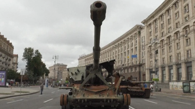 парад російської знищеної техніки