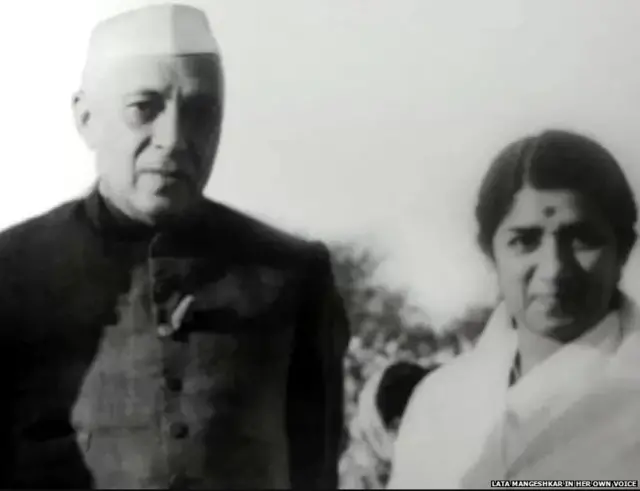 જવારલાલ નહેરુ સાથે