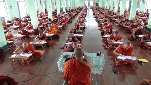 အသစ်တင်လို့ မရ သလို၊ ဝင်ကြည့်သူတွေ ကနေ like လုပ်လို့ မရ