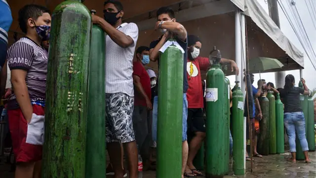 Fila para oxigêniofull pokerManaus