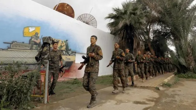 अमरीका समर्थित अरब कुर्द लड़ाके