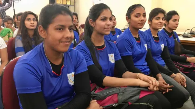 ਜਲੰਧਰ ਵਿੱਚ ਕੁੜੀਆਂ