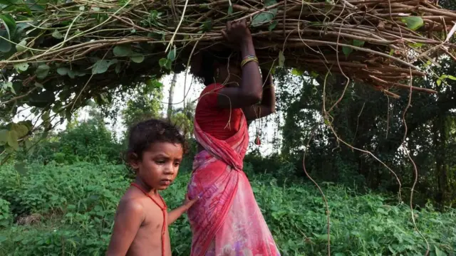 भारत-चीन विवाद के बीच भूटान क्यों आया चर्चा में?