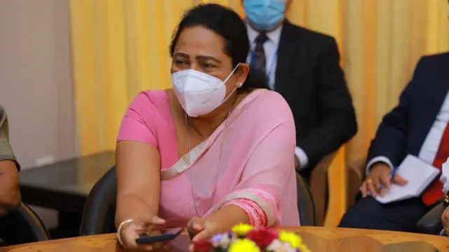 சுகாதார அமைச்சர் பவித்ரா வன்னியாராட்ச்சி