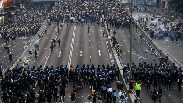 12 июня Гонконг