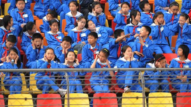 中國的校服因為樣式臃腫，一直是很多網友吐槽的目標。