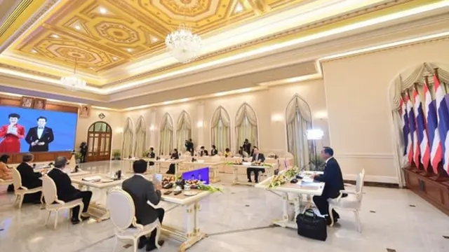 บรรยากาศการประชุมสุดยอดอาเซียนผ่านระบบการประชุมทางไกล
