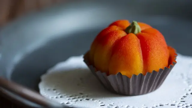 Тыква из марципана