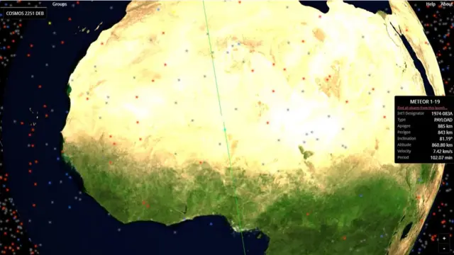 Pantallazo de Stuff in Space, página web creada por James Yoder.