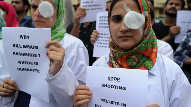 भारत प्रशासित जम्मू कश्मीर में प्रदर्शन