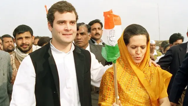 राहुल गांधी, सोनिया गांधी