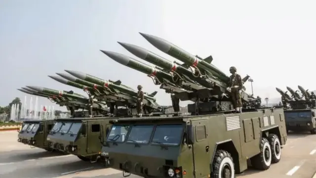 সমরাস্ত্র প্রদর্শন