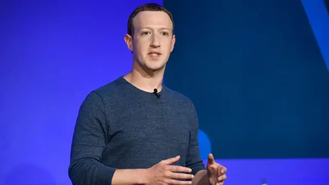 Mark Zuckerberg, PDG de Facebook, s'exprime lors d'une conférence de presse à Paris le 23 mai 2018