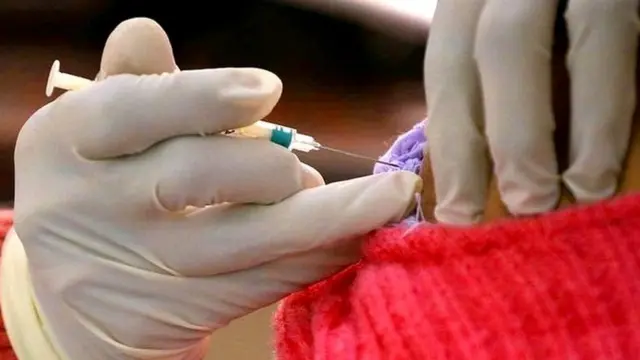 वैक्सीन