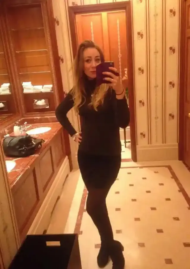 卡莱拉怀孕六个月照片