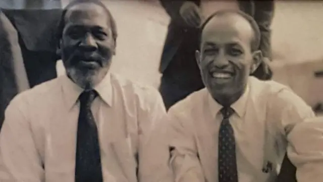 የቀድሞው የኬንያ መሪ ጆሞ ኬንያታና ከተማ ይፍሩ